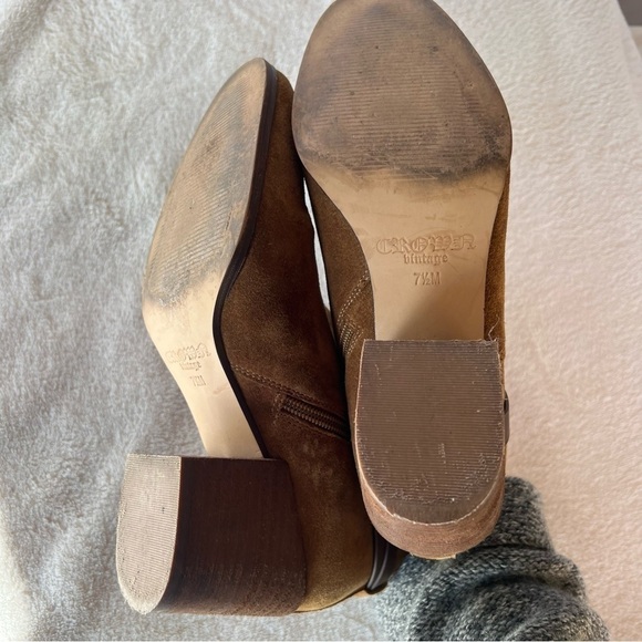 CROWN VINTAGE BLOCK STACKED HEEL ZIPPER SUEDE ANKLE BOOTIES SIZE 7.5 - Picture 3 of 7